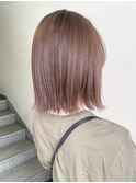 ショートボブミルクティーベージュハイトーンカラーダブルカラー
