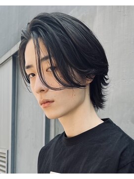 バイフィフス 原宿/表参道(by fifth) センターパートウルフニュアンスパーマコンマバングツーブロック