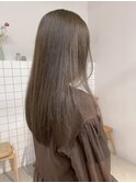 オリーブベージュ