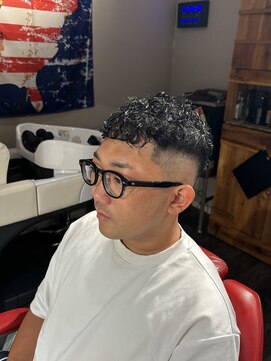 サンアンドマーリィズバーバー 駅前店(SON&MARLEY'S BAR BER) 癖っ毛活かしたスペインカール