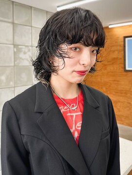 トゥコ(tuco) ウルフ　ボブ　ミディアム　デザインカラー　パーマ　ショート