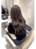 くすみグレージュ