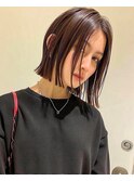 切りっぱなし長め外ハネボブ艶暗髪シースルーバング