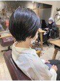 ショートボブ 小顔 20代 30代 前髪 耳かけ 向ケ丘遊園 アッシュ