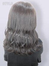 オリーブグレージュ