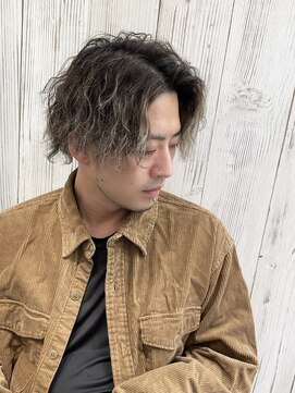 ヨシザワインク バンダイ(YOSHIZAWA Inc. BANDAI) 20代30代/メンズパーマ/ソフトツイスパ/縦落ちパーマ/ハイライト