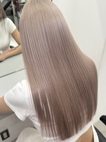 イト(ito.)&nbsp;”Sakabe"ホワイトベージュ。