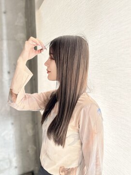 イチ 蒲生四丁目(ichi) “ぺたん”としないストレートヘア