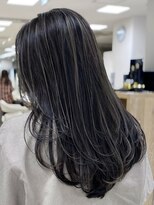 シャルムバイケンジ(Charm.by KENJE)&nbsp;レイヤーカット細めハイライト白髪ぼかし海外レイヤー東京銀座