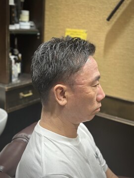 レオヘアワークス(LEO HAIR WORKS) ツーブロック刈り上げショート　新潟　床屋　女池