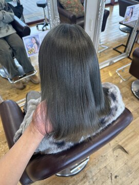 ルッツ(Lutz. hair design) olive gray 2/28