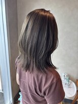 ユニカ 宇都宮(yunica)&nbsp;オリーブグレージュ　赤味消しカラー　ミディアムレイヤー