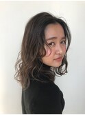 クリーミーベージュ