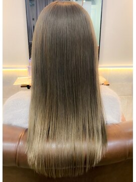 フェリア 梅田(FERIA) 【梅田 茶屋町】髪質改善/エアストレート/フェミニンロング