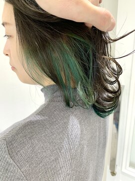 フォーク FOLK 【FOLK】インナーブルーグリーン☆似合わせ外ハネミディアム♪