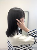 【Cuem菅原】艶黒髪鎖骨ストレート平行ぷつっとミディ
