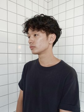 スタニング 渋谷(STUNNING.) スパイラルパーマ/メンズカット/センターパート/渋谷