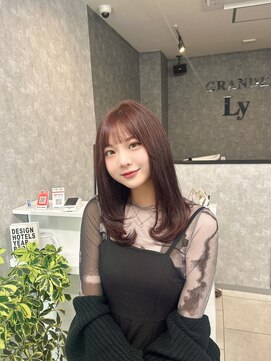 グランデ リー(GRANDE ly) 顔まわりレイヤーカット