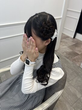 リルミー(Lilme) 【ヘアメ】清楚系ガーリーさんに♪お花ヘアメ＊新井