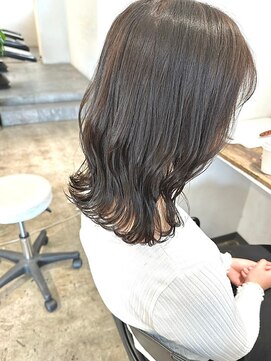 エトレ(etore) ふんわりミディアム×透明感グレージュ