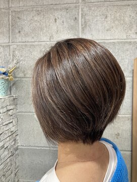 セプトヘア(sept hair) ハイライトカラー ショート