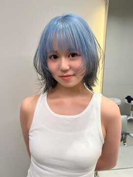 ソル バロール 表参道(SOL .valor) 水色 ルーツカラー レイヤーボブ