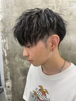 メンズサロン キング 心斎橋店(Men’s salon K!ng) ホワイトメッシュ/ツイスト/ツイスパ/パーマ/メンズ/眉毛/心斎橋