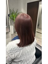 ソルビア(solvia) 艶感ピンクブラウンストレートミディ