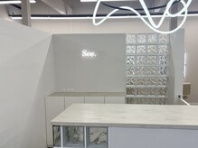 シー 茜部店(See.)の雰囲気(うねうねライトがアイキャッチ☆インテリアにもこだわりを♪)