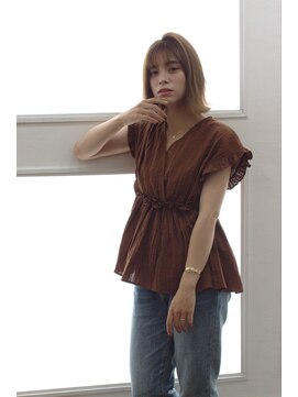 バグズ ヘアデザイン 桔梗が丘店(Baguz HAIR DESIGN) 外ハネミディアムスモーキーベージュ☆くびれヘア☆ぶつ切りボブ
