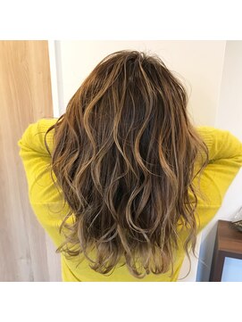 フープヘアー(HOOP.HAIR) 外国人風スタイル　ブロンドカラー