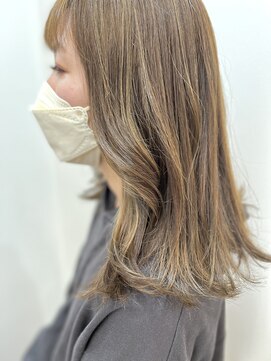 ディーボーイ 下通本店(D-BOY) ハイライト/インナーカラー/アッシュベージュ/イルミナカラー