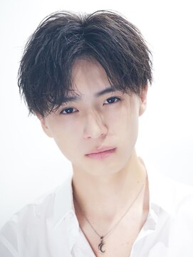 ゴールドシブヤ(GOALD SHIBUYA) ツイストスパイラル波打ちスパイラルセンターパート刈り上げ束感