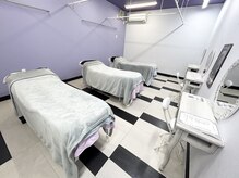 店内にマツエクルームも完備！今流行りのパリジェンヌスタイルからフラットラッシュ 100本 3,465円(税込)！