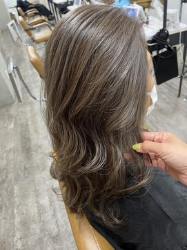 プライズ アイリス 池袋東口店(prize Iris) 白髪ぼかしハイライトイルミナカラー池袋