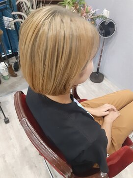 アキナイ(Akinai) フェミニンショート