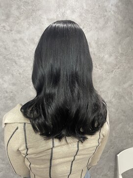 コーパル(copal) 暗髪でも艶感・透け感重視！重く見えないブルーブラックが人気