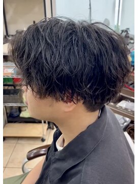 ディータ(Dita) 緩め波打ちツイスパセンターパート大宮メンズカットパーマ美容室