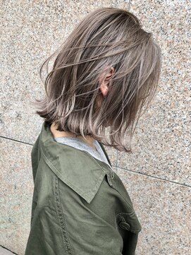 スリーエヌ(NNN) highlight × veil gray