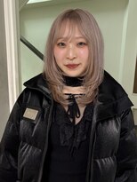 ロジ(loji)&nbsp;ホワイトベージュデザイン×レイヤースタイル