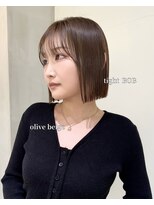オリーブベージュ_ミニボブ_切りっぱなし_タッセルボブ
