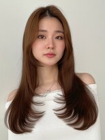 ワンレン前髪なし大人ロングレイヤーカット顔周りハッシュカット