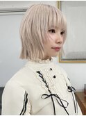 カラーブリーチダブルカラーホワイトブロンドボブ切りっぱなし