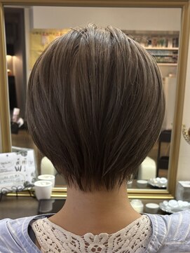 サノ(Sano) ミルクティベージュ×ショートボブ