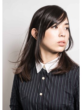 ブルー ヘアーメイク(Blue Hair Make) 顔周りにデザインの入ったミディアムロング