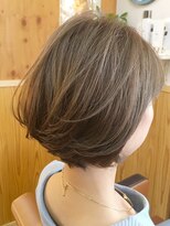 ララテラス(LaLa Terrace)&nbsp;～LaLa Terrace流～カーキグレージュ×重ため柔らかショートボブ