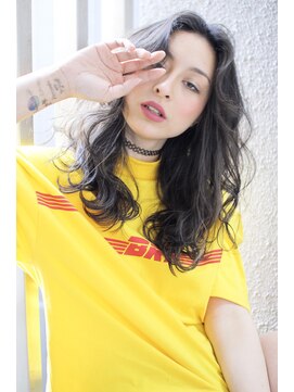 アマンドール(Aman D'or) 外国人風３Dハイライト×グレーアッシュ