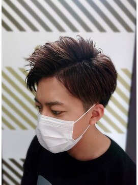 バーバーバー 都賀(BARBER-BAR) ナチュラル7:3かきあげ