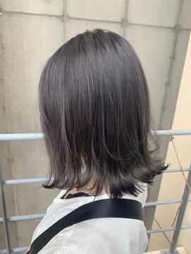 ジーナ 船橋(Zina) オトナ女子ツヤ髪アッシュカラーふんわりミディシースルーバング