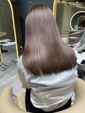 ロンドメリア 天神大名店(Lond Melia) ★斜めバングミディアムヘアグレージュカラーシルキーベージュ★